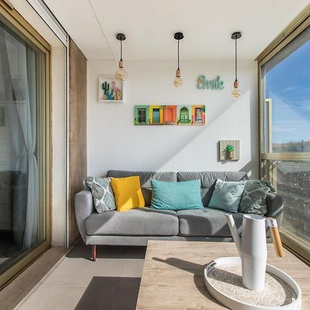 Lb Vacation Rentals I Admire Panoramic Ocean Views Through Walls Of Windows Cannes Eksteriør bilde