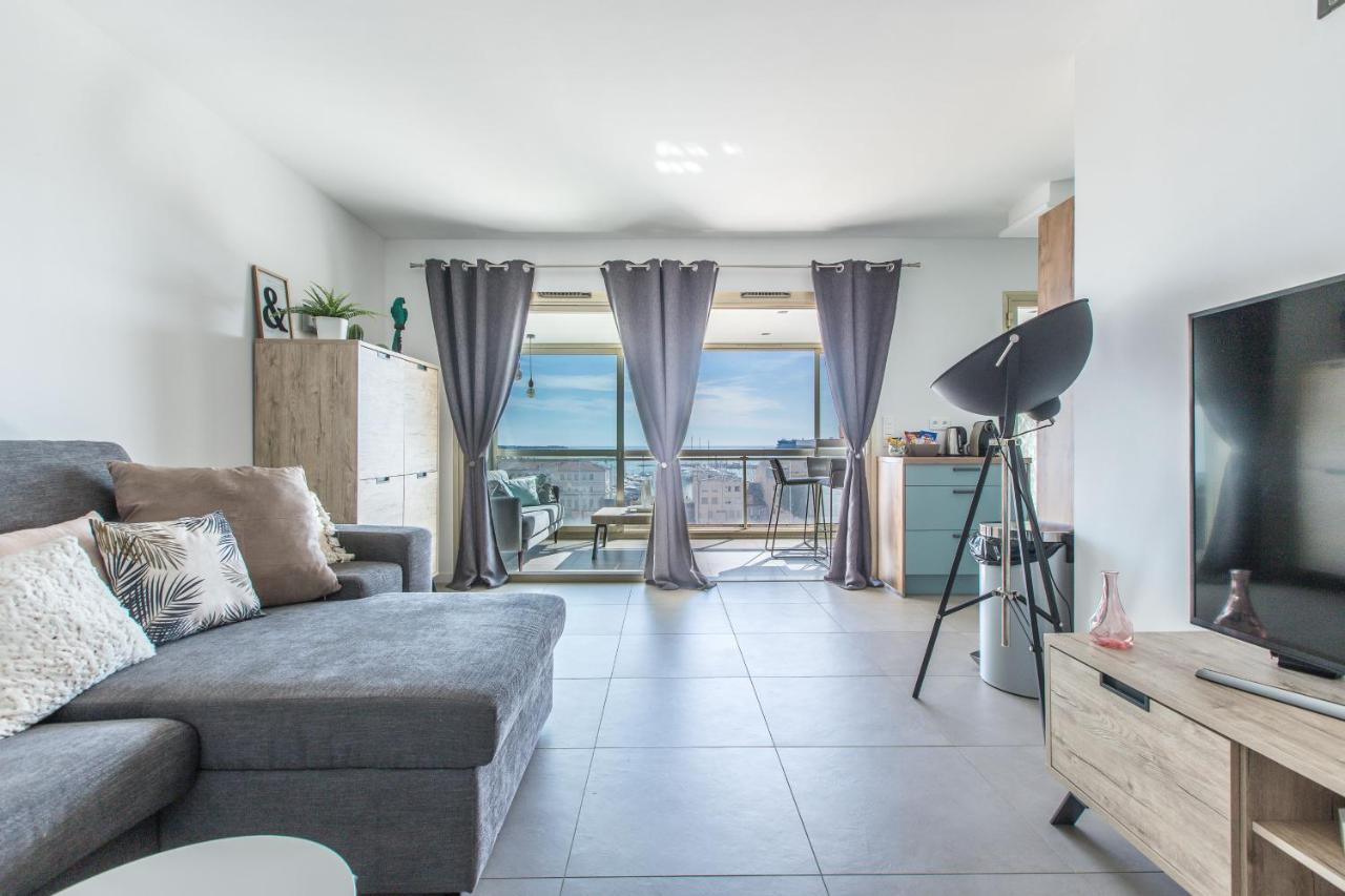 Lb Vacation Rentals I Admire Panoramic Ocean Views Through Walls Of Windows Cannes Eksteriør bilde