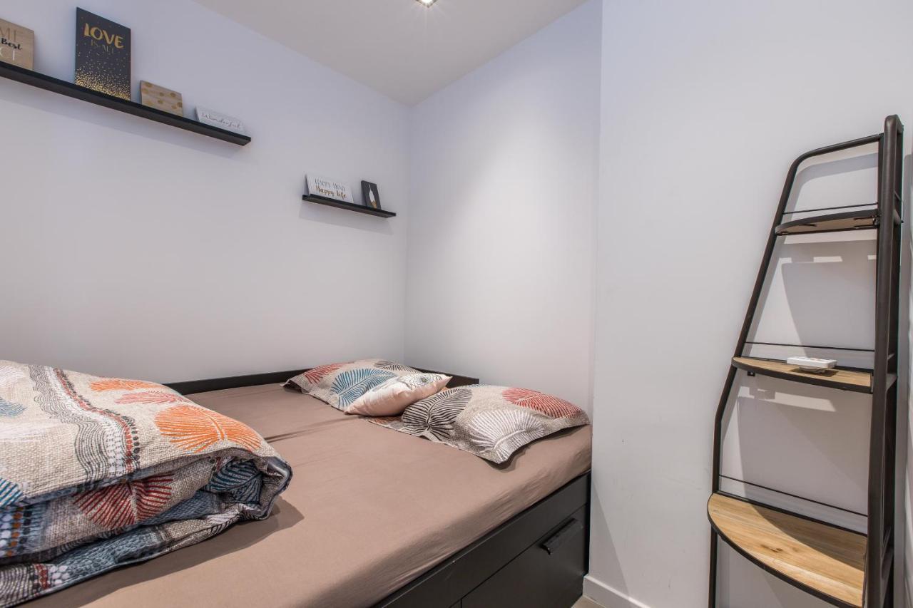 Lb Vacation Rentals I Admire Panoramic Ocean Views Through Walls Of Windows Cannes Eksteriør bilde